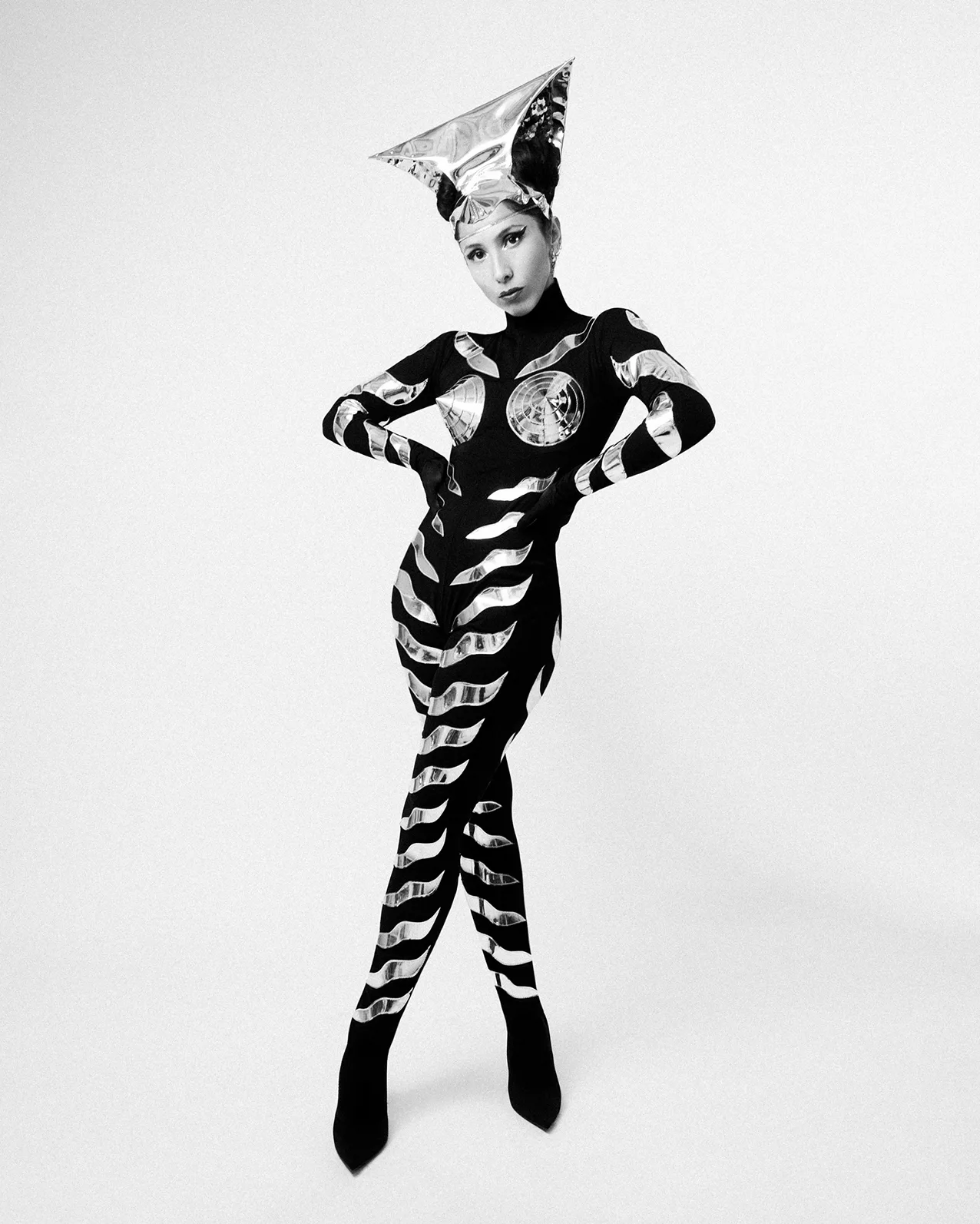 Kaia Bodysuit 1 Costume design with a bodysuit and headpiece created by Paz Valdebenito, aka Sohampaz.