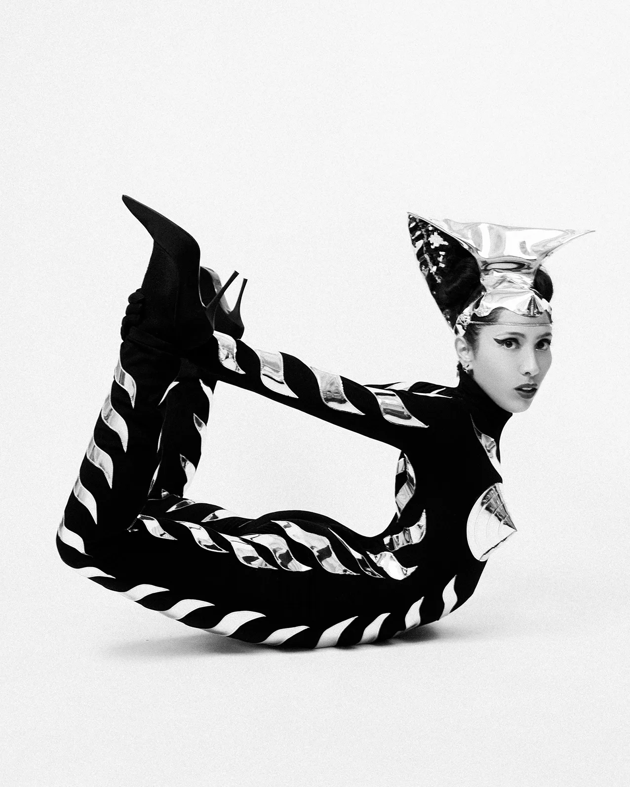 Kaia Bodysuit 2 Costume design with a bodysuit and headpiece created by Paz Valdebenito, aka Sohampaz.
